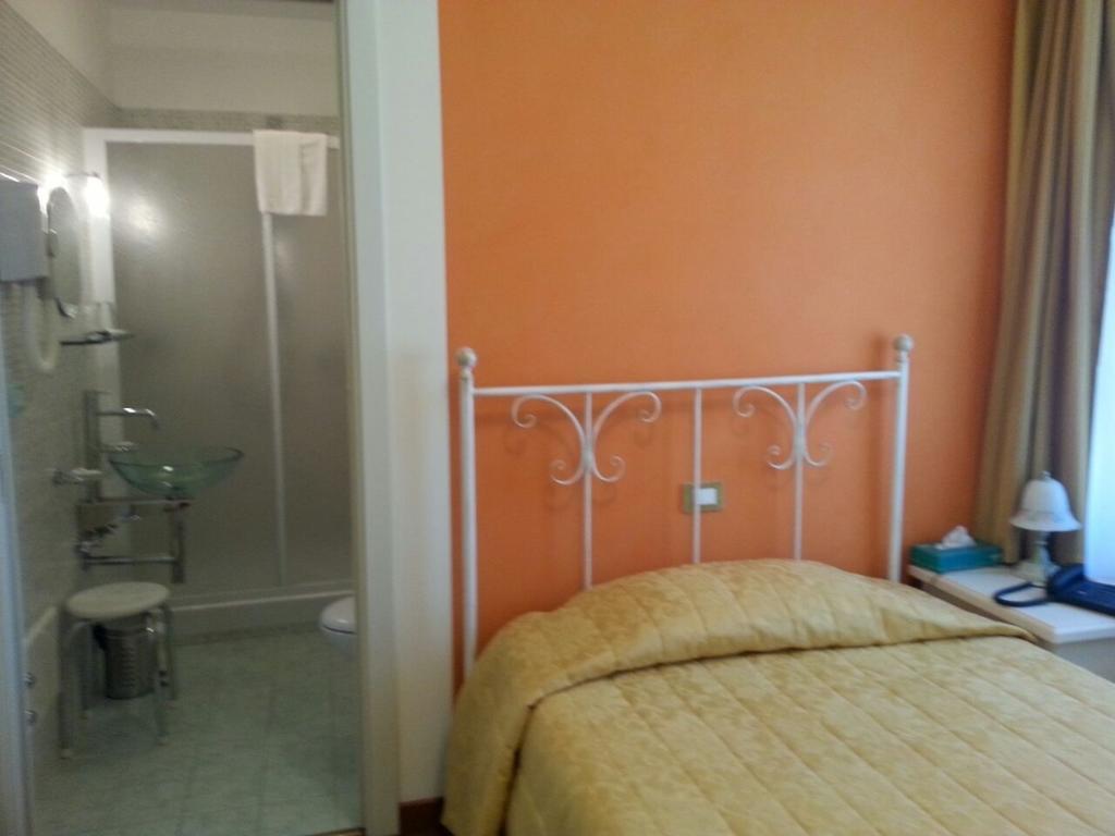 Hotel Ristorante Ruatta San Maurizio Ruang foto